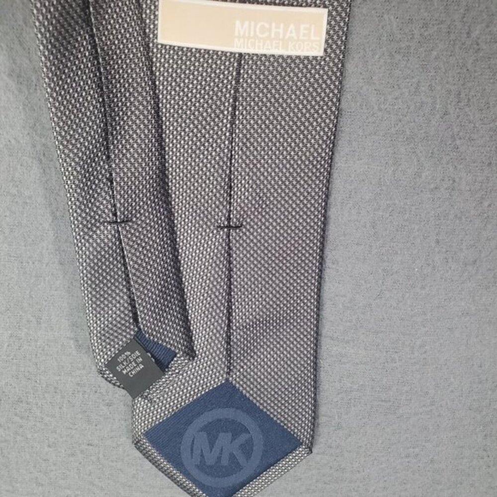 Michael Kors MMK Mens Classic Professional Silk Tie Silver Gray Micro-Textured - Picture 4 of 9